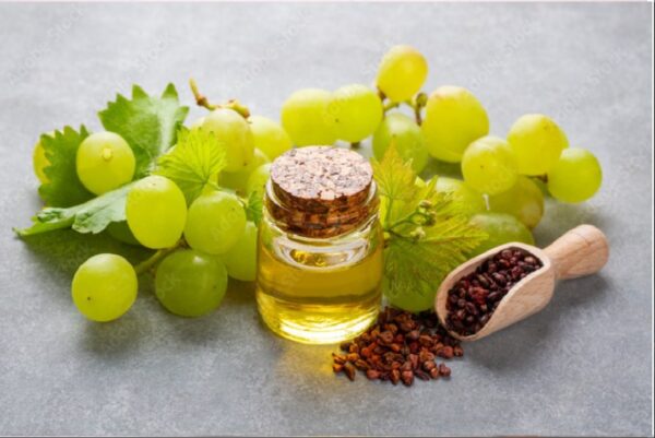 grapeseed-carrier-oil Pure Grapeseed Carrier Oil in glass bottle for skincare